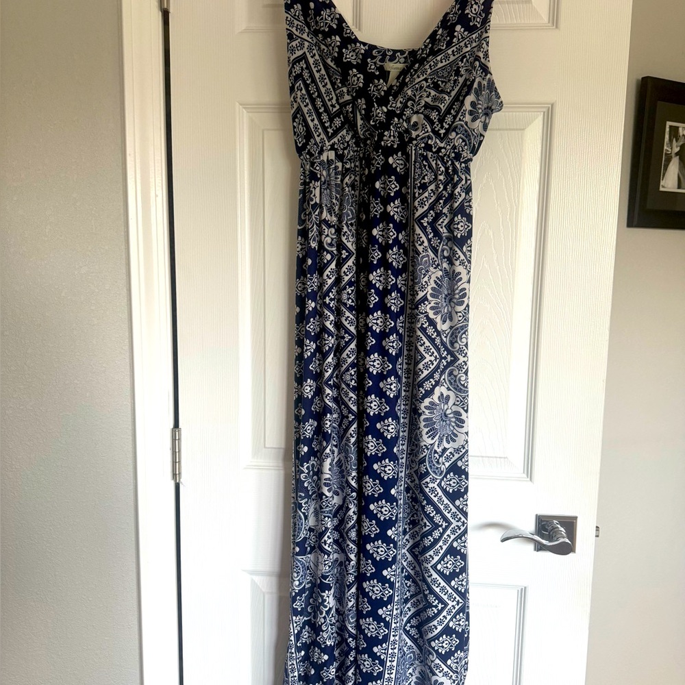 Soma Navy and White Paisley Print Maxi Dress